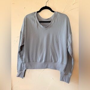 Nike Gray Therma fit element reversible Textured Crewneck medium workout  yoga